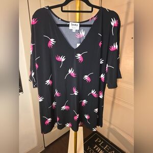 Leota Women's Black and Pink Floral Top NWT Plus